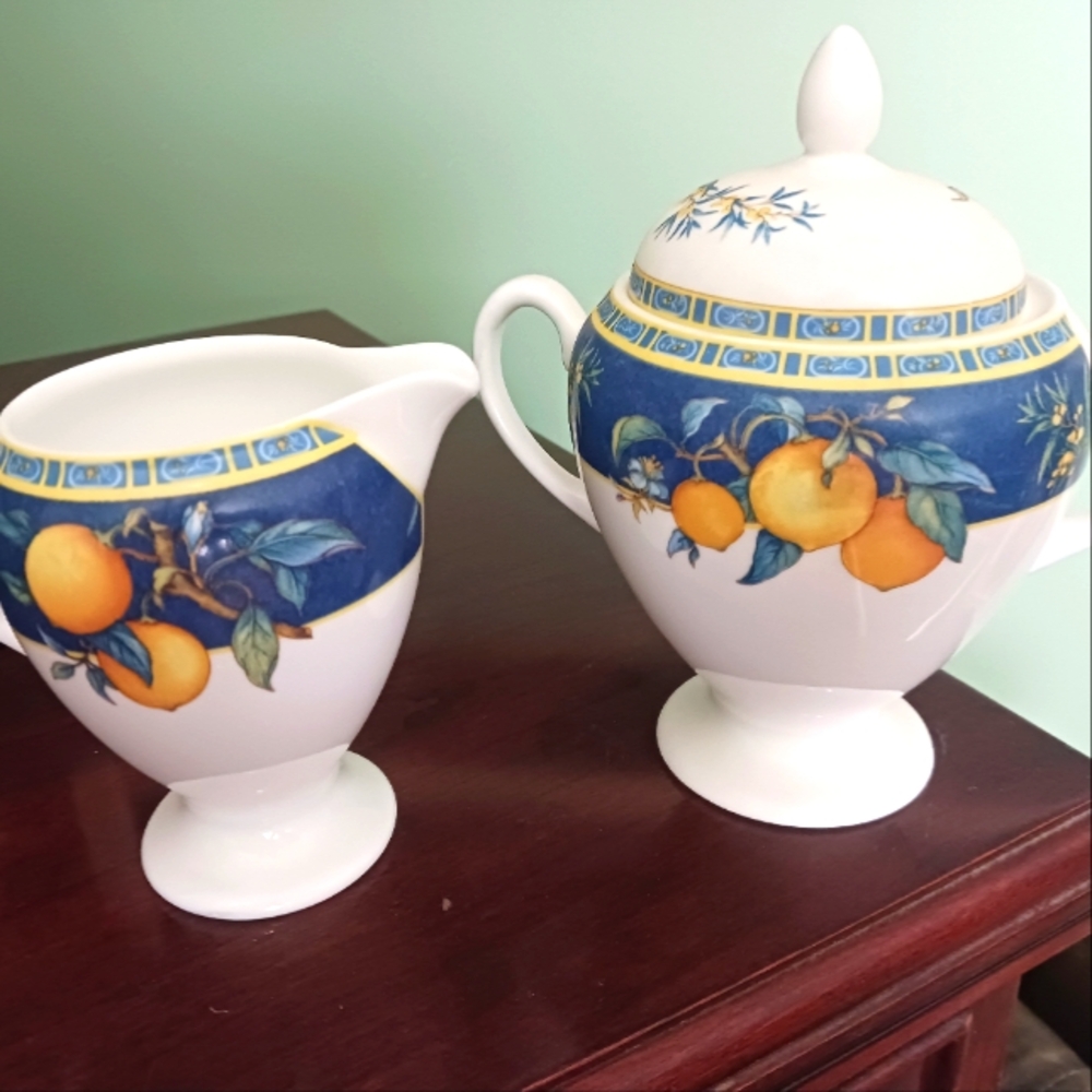 Wedgewood sugar and creamer